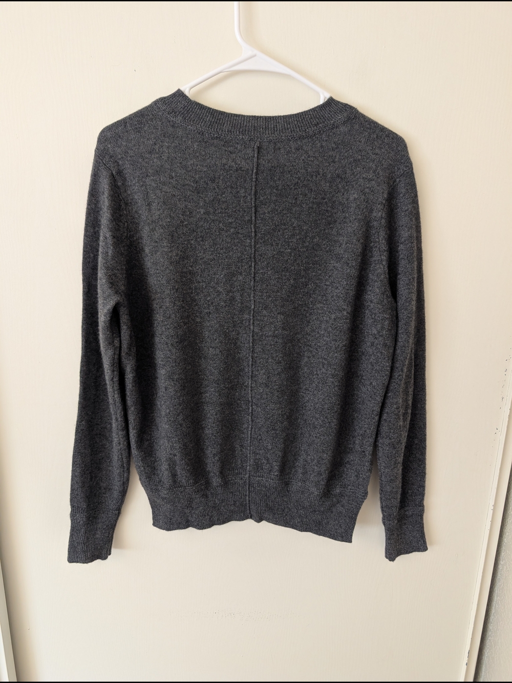 Aqua Womens Small 100% Cashmere Sweater Gray Classic Contemporary Minimalist - Picture 5 of 6